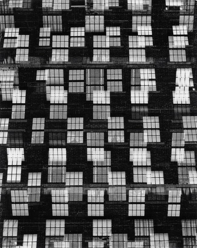 Harry Callahan, Chicago, silver print, circa 1948.